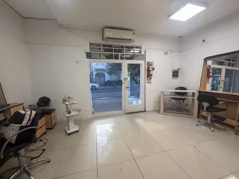 LOCAL ALQUILER PARQUE CHACABUCO ENTREPISO SIN EXP