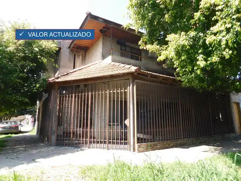 VENTA PH 4 AMB + DEPTO 1 AMB + 2 COCHERAS -CASEROS