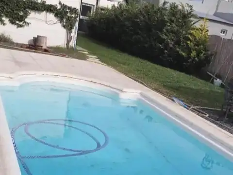 Casa en Venta - 2 Dormitorios 1 Baño - 370mts - La Plata- Los Hornos.