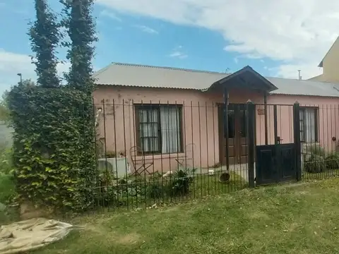CASA EN BARRIO VALLE VIEJO - SAN EMILIO,  LUJAN