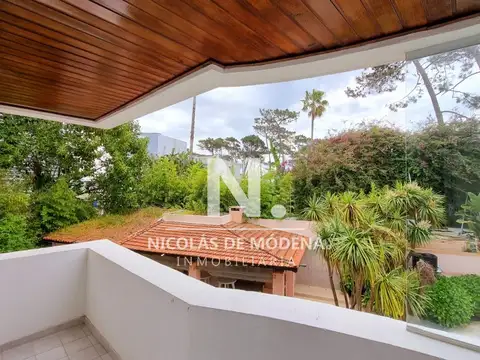 Departamento en Venta en Playa Mansa, USD 240.000