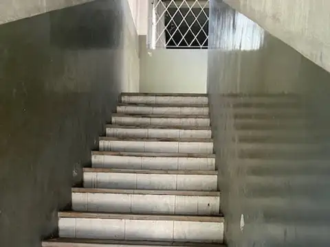 Edificio en Block, buen estado, varios usos, refac