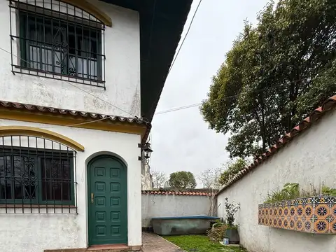 Casa en Venta con 1 cochera