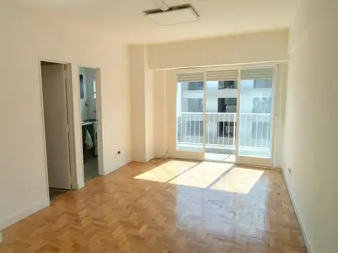 Reciclado y luminoso! Monoambiente divisible con hermosa vista