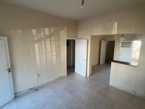 Casa 3 ambientes con 1 baño