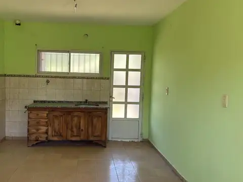 Casa en Alquiler con 1 cochera