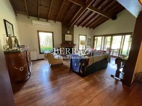 Casa 5 ambientes con 3 baños