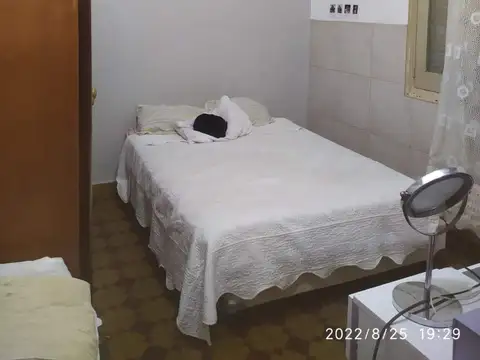 CASA EN VENTA AMPLIA CON DEPARTAMENTO EN 1 PISO