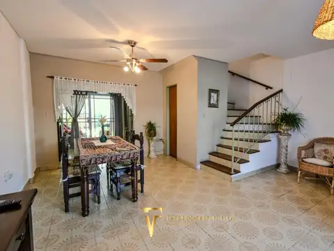Depto Tipo Casa en Venta con 1 cocheras