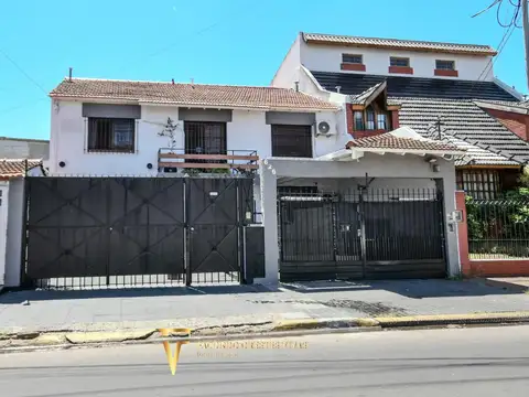 Depto Tipo Casa en Venta de 4 ambientes