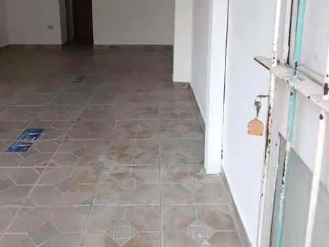Local en Alquiler en Belen de Escobar, $ 900.000