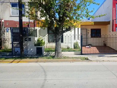 VENTA CASA AGUSTIN ROQUE ARIAS A MTS FUERZA AEREA