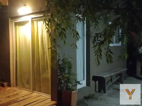 Casa 2 ambientes con 1 baño