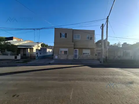 Casa con Negocio Activo y Departamento Zeballos 1000, Pergamino, Buenos Aires