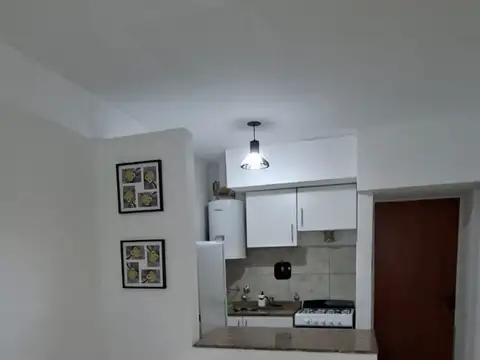 Zeballos 4100, Piso 1