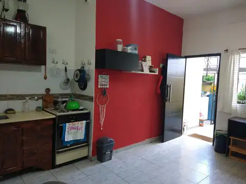 Amplio ph 2 ambientes pb con patio