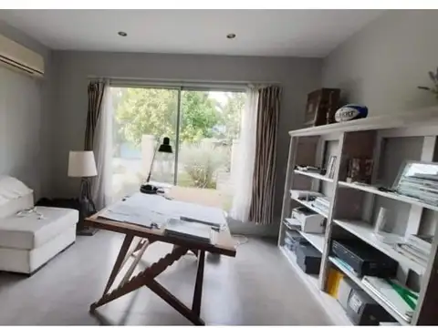 Casa en Venta con 6 cocheras