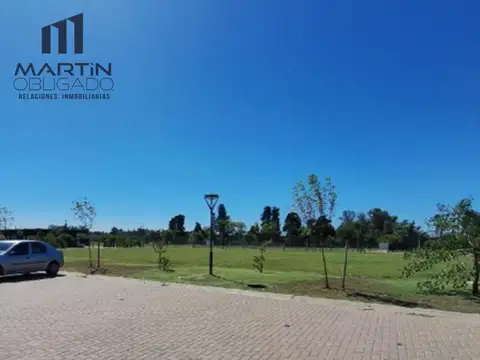 Terreno en Barrio Village Joven, Bella Vista