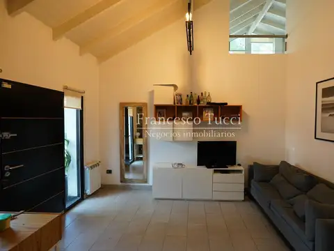 Casa en Venta en Castelar, USD 190.000