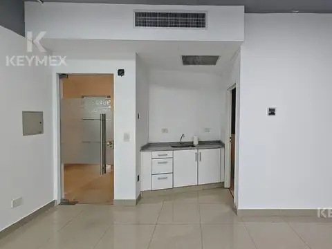 Oficina en Alquiler con 1 cochera