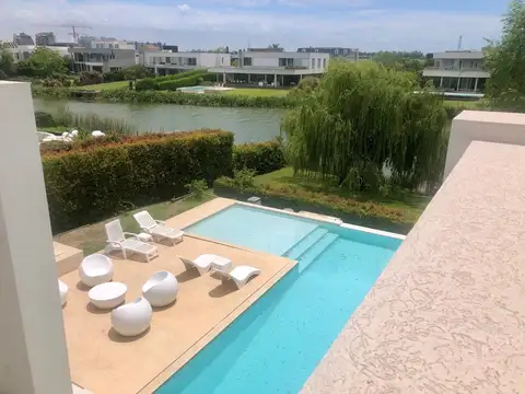 Casa en Alquiler Temporal de 4 dormitorios