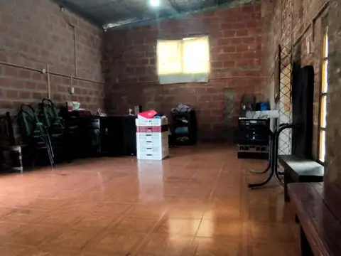 Venta Galpon o  Local mas Vivienda La Loma Lujan