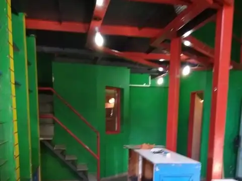 Local en Venta en Zárate, USD 100.000