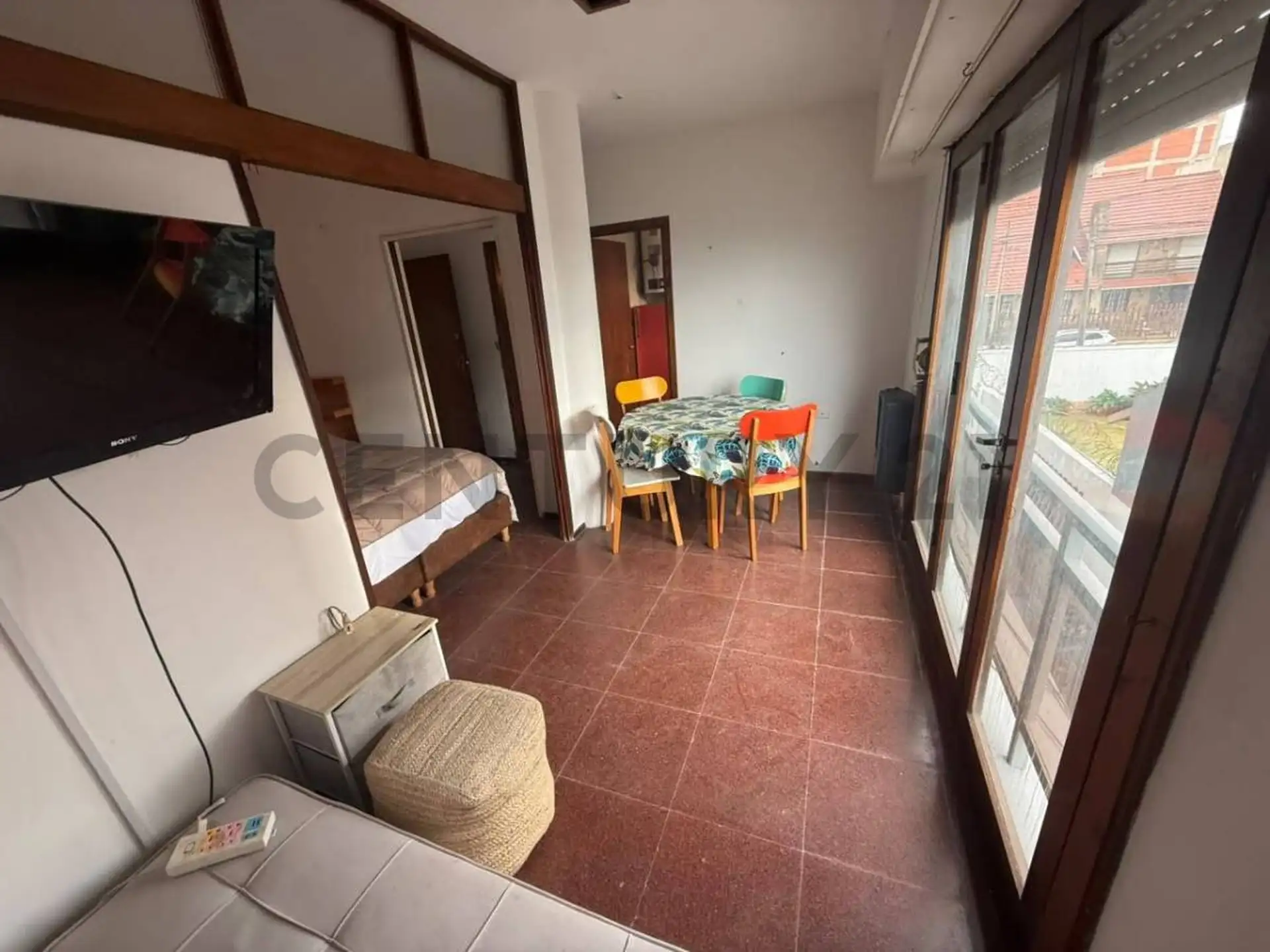 Depto 2 amb, 28m² con balcón francés y vista lateral al mar