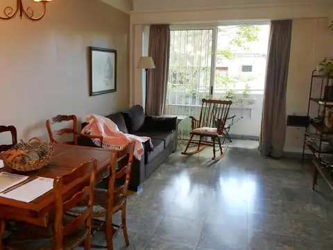 Roca al 800 entre Tapiales y Segurola