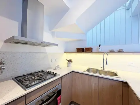 Depto Tipo Casa 5 ambientes con 2 baños