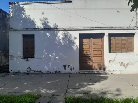 Casa dentro de los bulevares en Reconquista