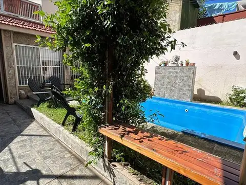 CASA DE 3 DORMITORIOS VENTA JARDIN Y PILETA BARRIO HOSPITALES ROSARIO