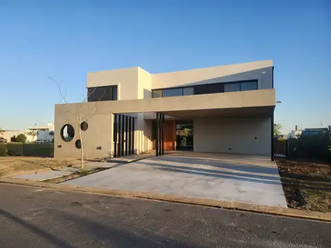 Venta Casa a estrenar en Vida Barrio Cerrado Funes