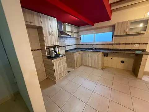 Depto Tipo Casa en Alquiler de 3 ambientes