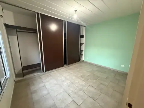 Depto Tipo Casa en Alquiler en San Antonio de Padua, $ 800.000