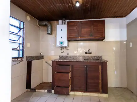 CASA  3 DORMIS PATIO VERDE Y PILETA EN SAUCE