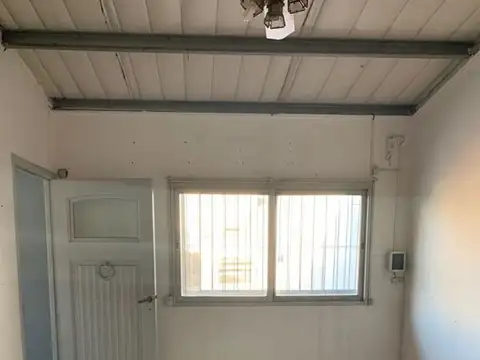 Local - Alquiler - Argentina, Morón - Chassaing 400