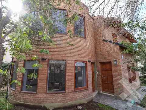 Casa en Alquiler de 4 dormitorios