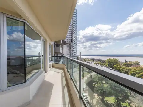 EN VENTA - DEPARTAMENTO DE UN DORMITORIO CON VISTA FRANCA AL RIO Y COCHERA - MARTIN