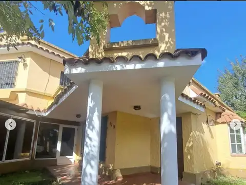 Casa en alquiler - 3 dormitorios 3 baños - Berazategui