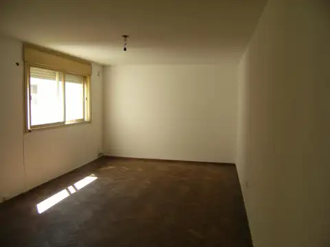 Departamento en  el Abasto de escalera