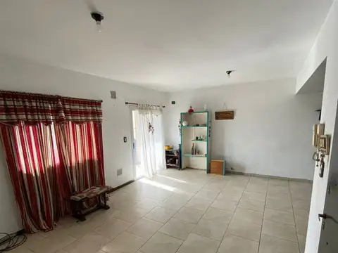 BAJAS EXPENSAS SEGUNDO POR ESCALERA AMPLIO BALCÓN