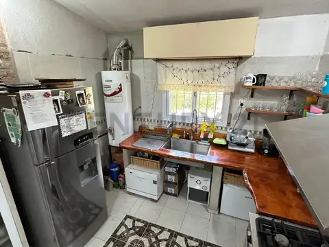 Casa 10 ambientes con 6 baños