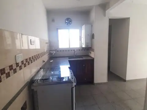 Villa Luro Departamento 2 ambientes muy bien ubicado