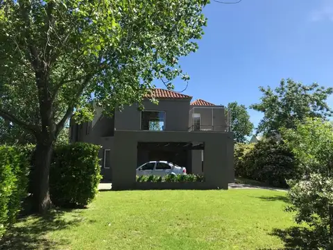 Exelente casa en venta, Santa Barbara
