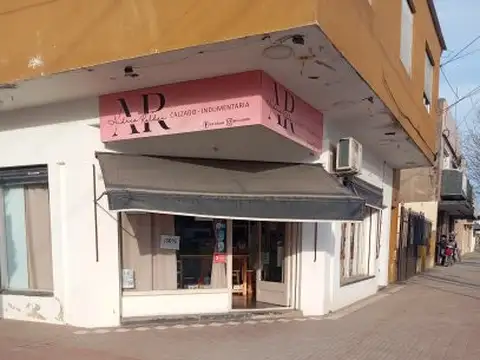 SE VENDE LOCAL COMERCIAL