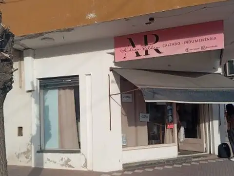 SE VENDE LOCAL COMERCIAL