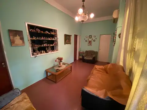 Depto Tipo Casa 6 ambientes con 2 baños