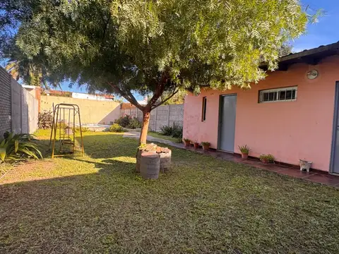 CASA DE 3 DORMITORIOS CON QUINCHO Y PILETA
