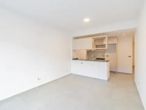 Castro Barros 900, Piso 2